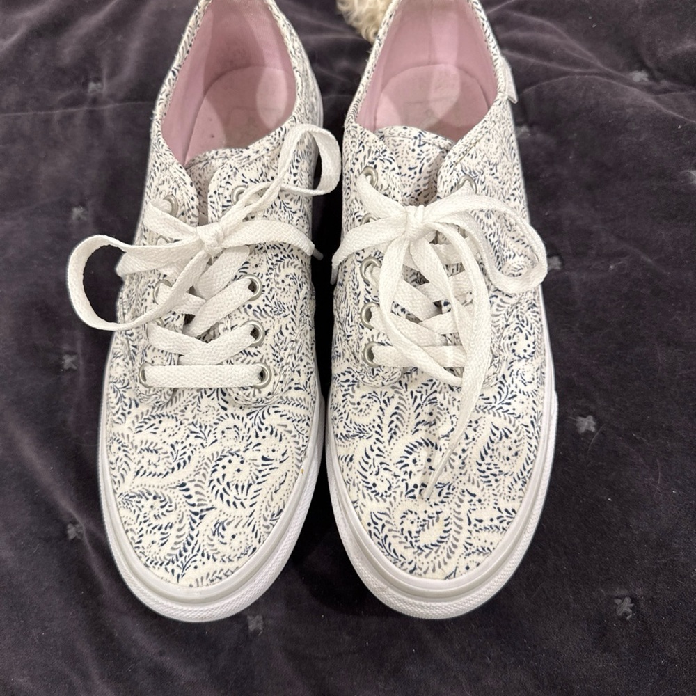 Women's Vans Paisley Print Lace-Up Sneakers Size 8 EUC